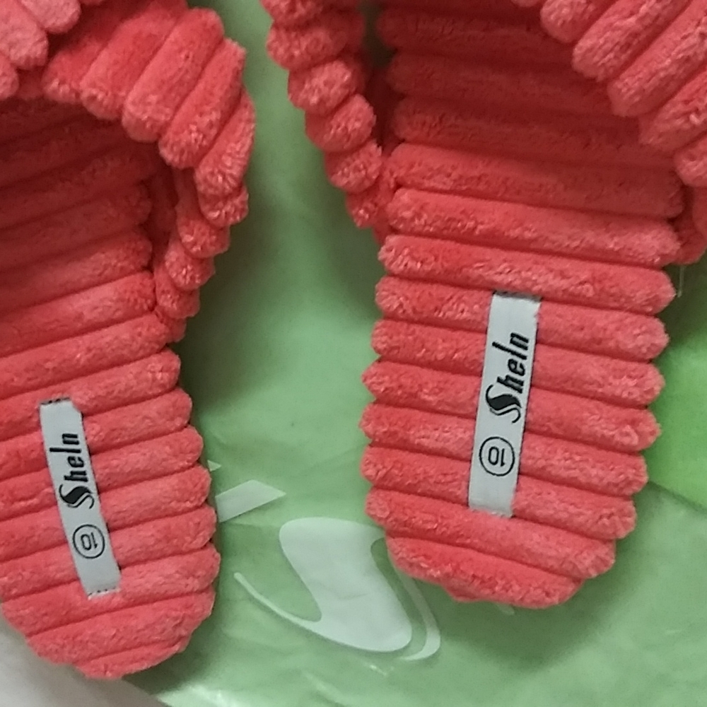 Women terry cloth Coral slippers size 10 - Picture 3 of 4